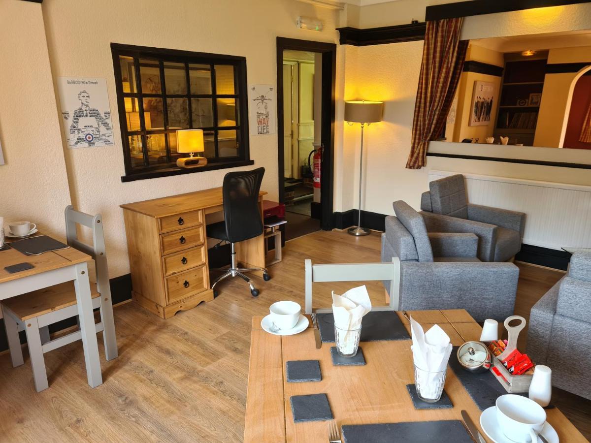 Tudor Lodge Hotel ノッティンガム エクステリア 写真